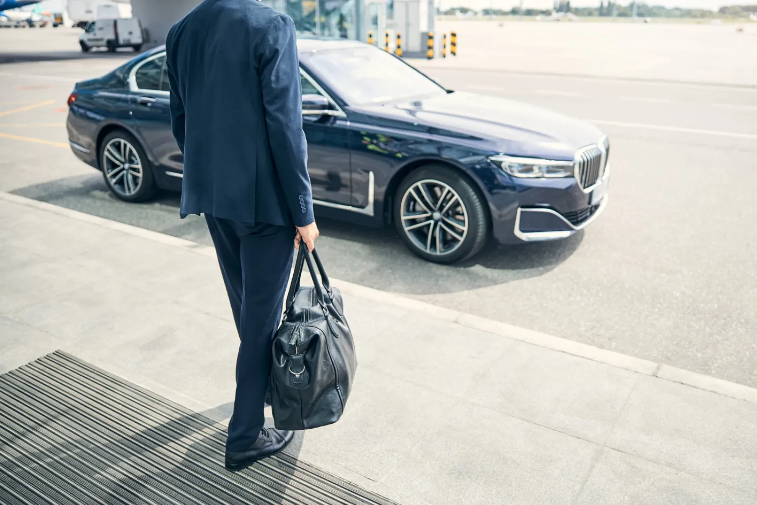 doha airport transfer service